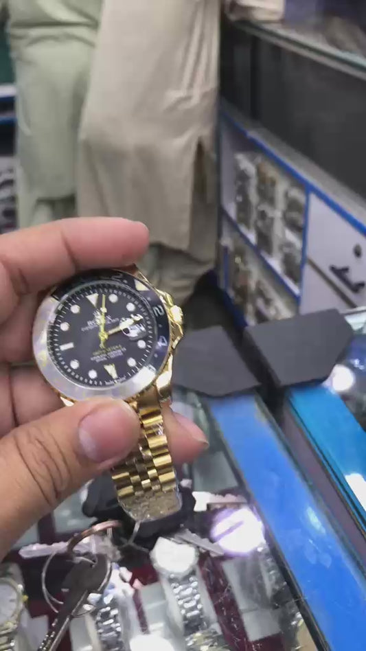Rolex Watch Elegant Design Luxury Timepiece With Stylish Appearance And Reliable Performance For Everyday Wear - Golden Silver